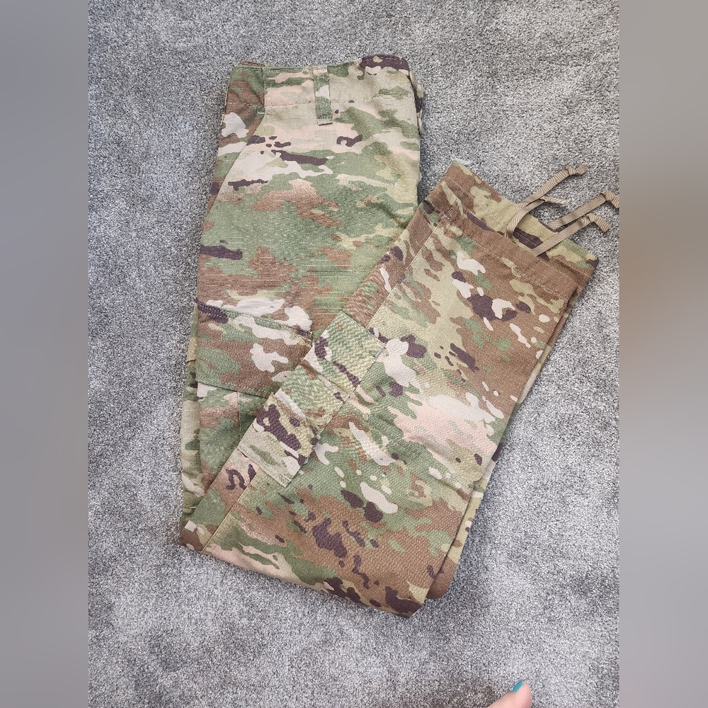 Camo Pants NWOT